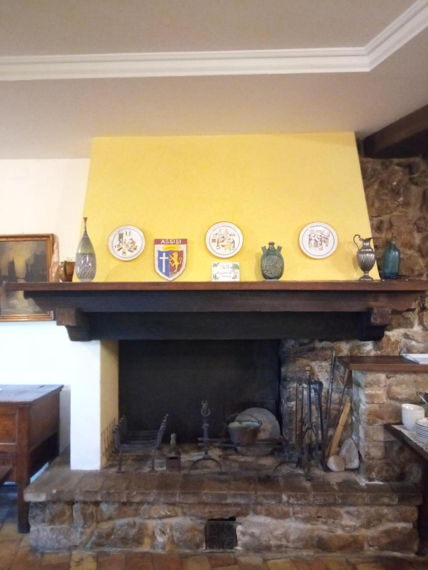 Guest house All'ombra Di San Damiano 2*