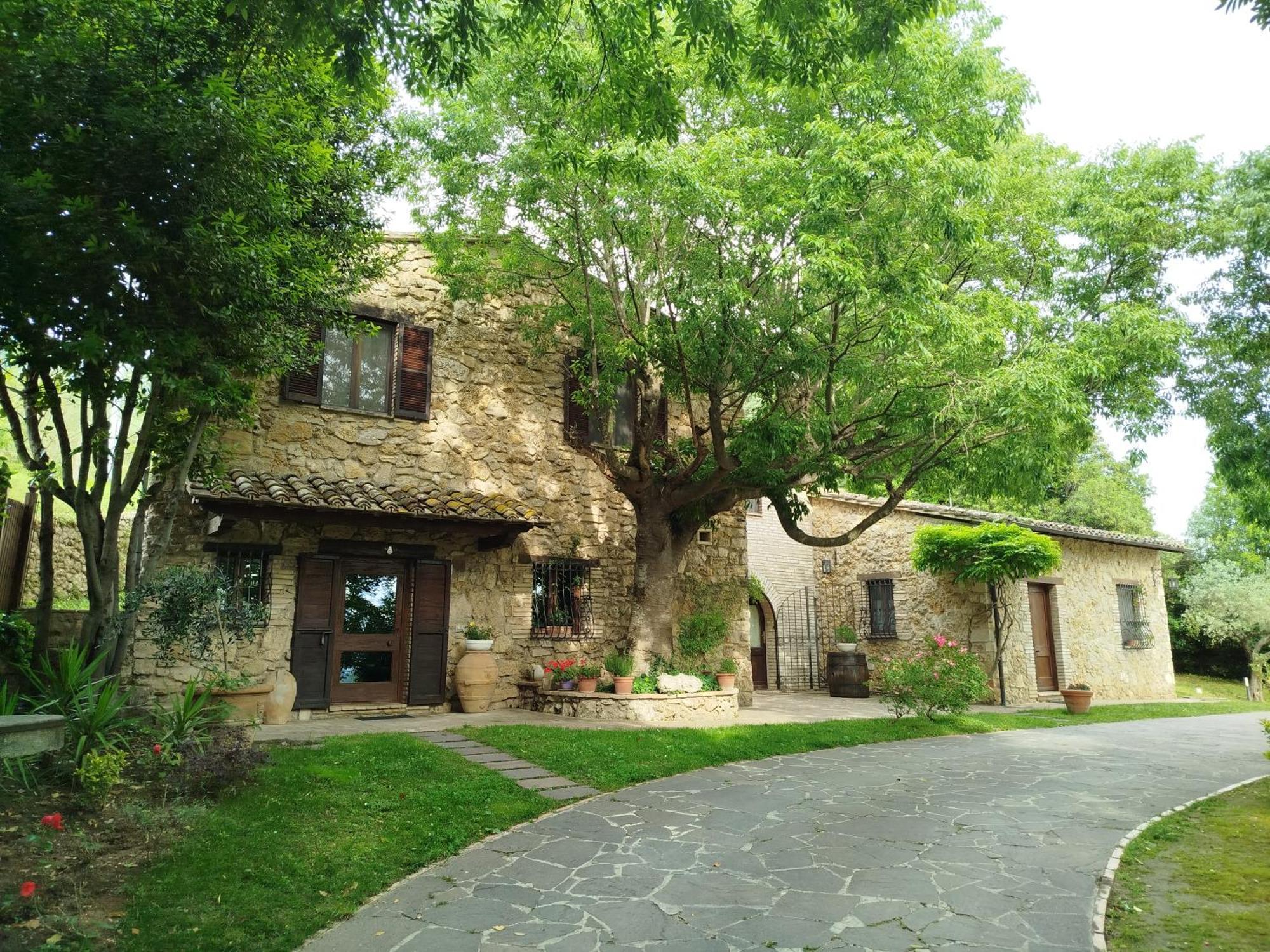 All'ombra Di San Damiano Guest house 2*